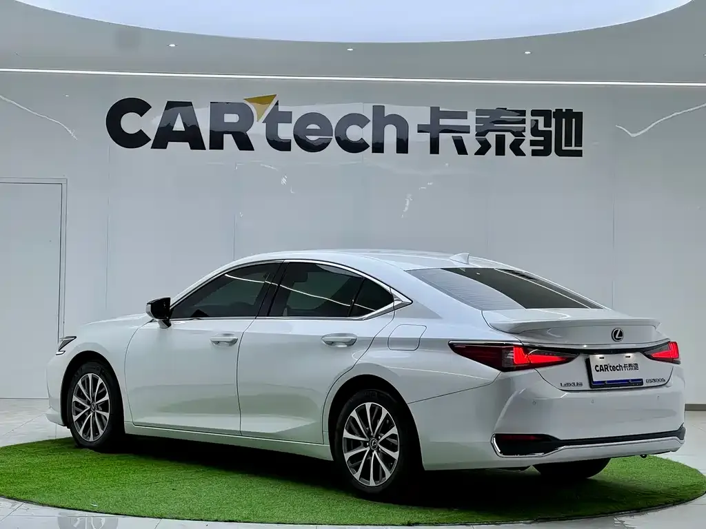 Lexus ES 2023 из CN, фото 3
