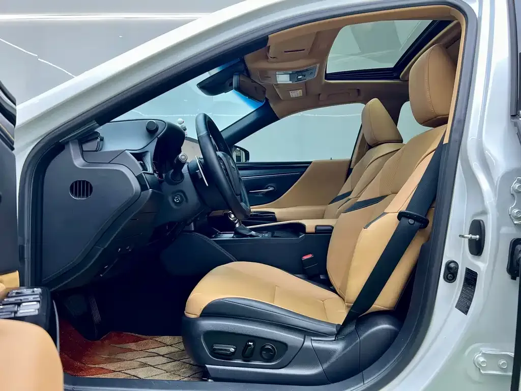 Lexus ES 2023 из CN, фото 4