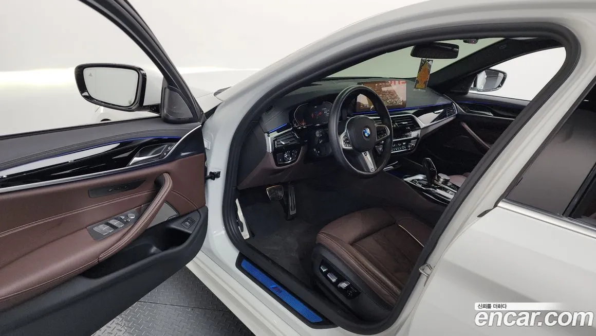BMW 5-Series 2021 из KR, фото 10