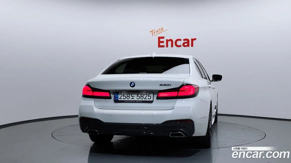 BMW 5-Series 2021 из KR, фото 4