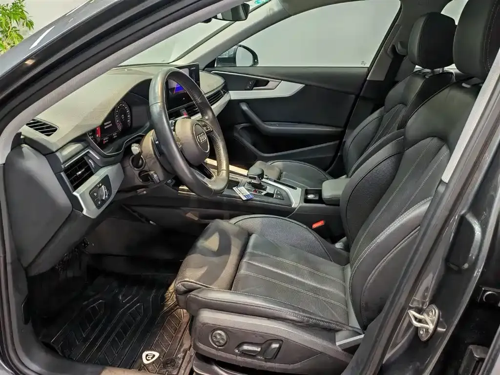Audi A4L 2021 из CN, фото 6