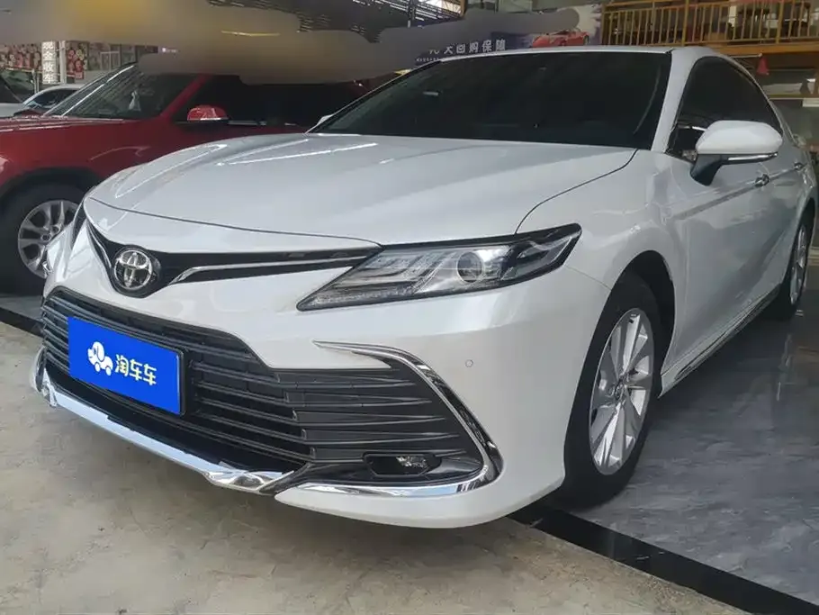 Toyota Camry 2023 из CN, фото 1