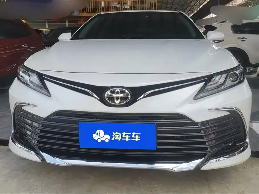 Toyota Camry 2023 из CN, фото 2
