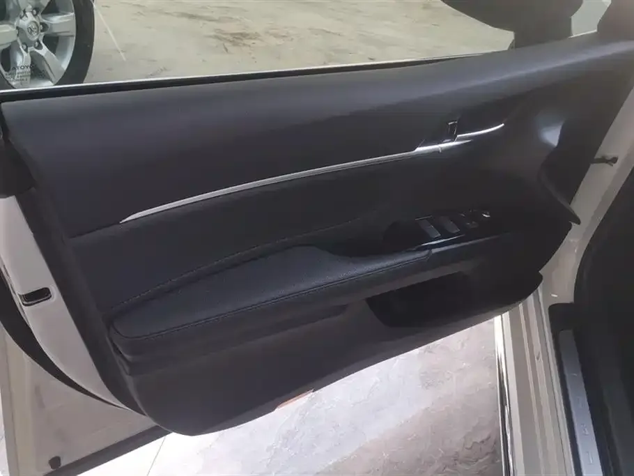 Toyota Camry 2023 из CN, фото 7
