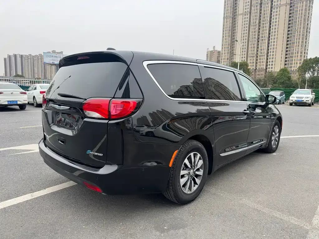 Chrysler Grand Voyager PHEV (Import) 2025 из CN, фото 6