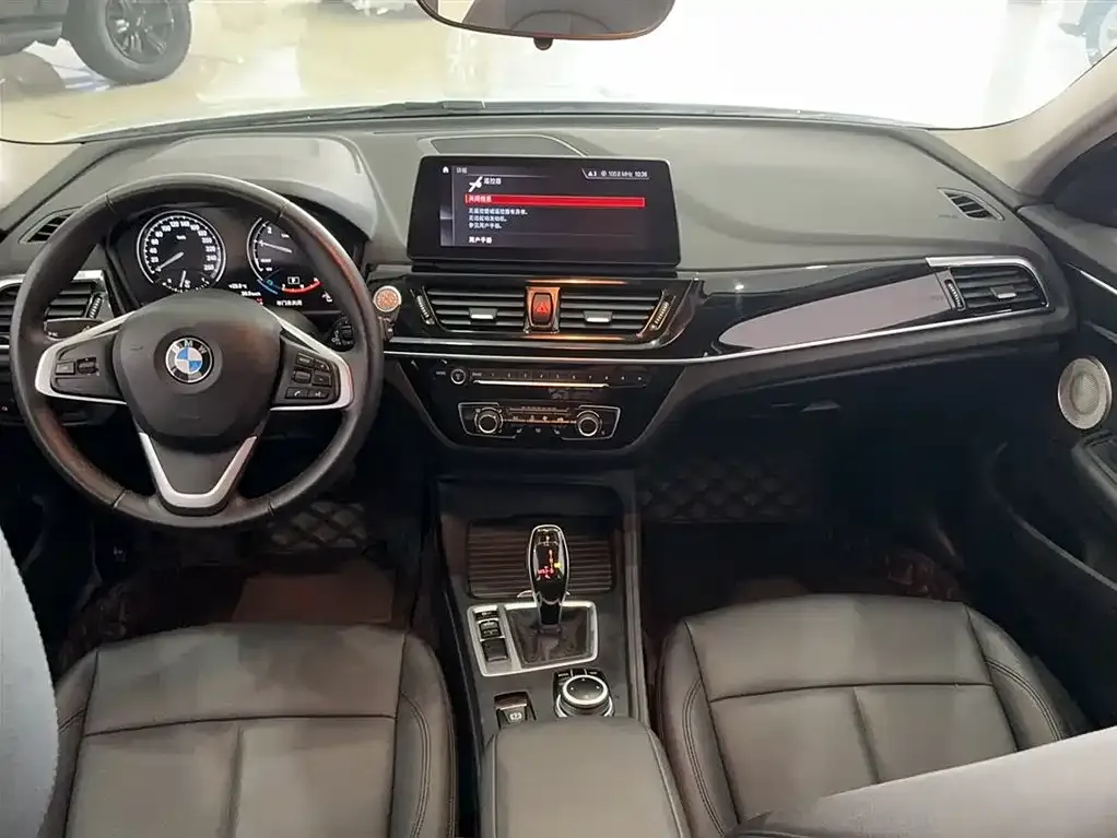 BMW 1 Series 2021 из CN, фото 10