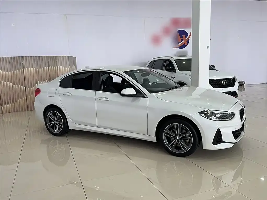 BMW 1 Series 2021 из CN, фото 4