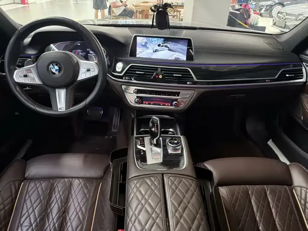 BMW 7 Series 2022 из CN, фото 4