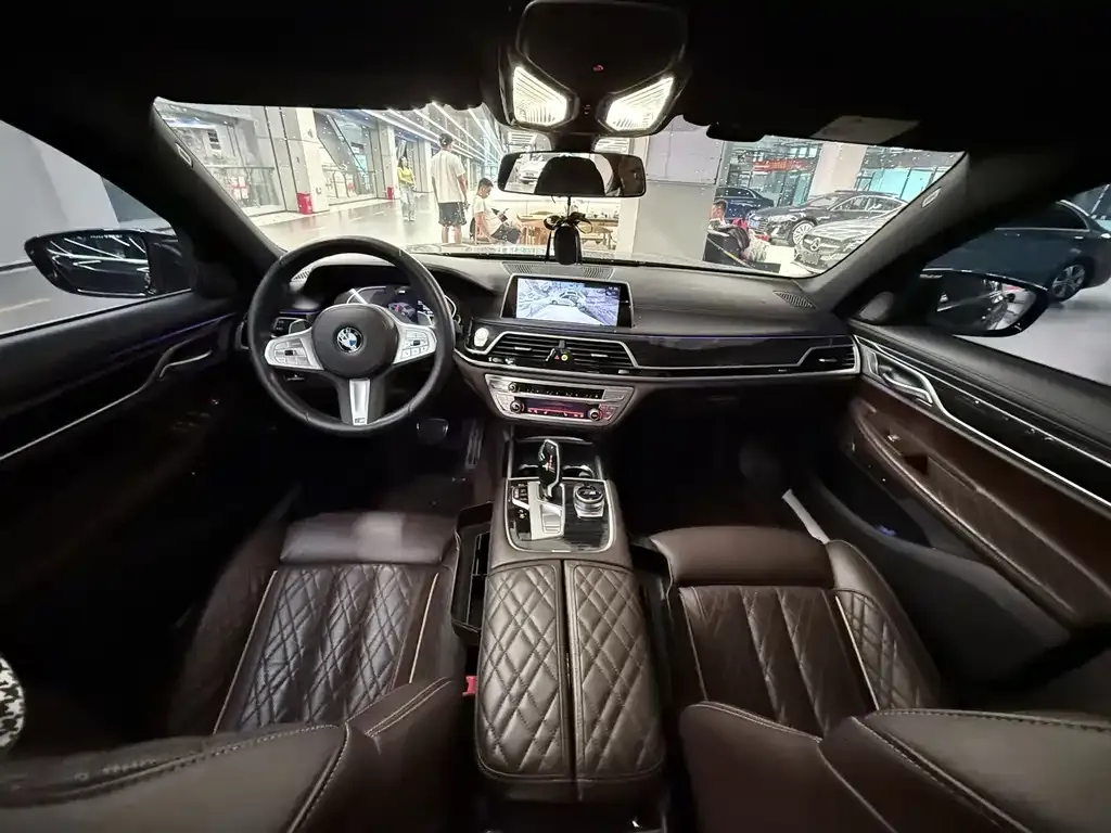 BMW 7 Series 2022 из CN, фото 5