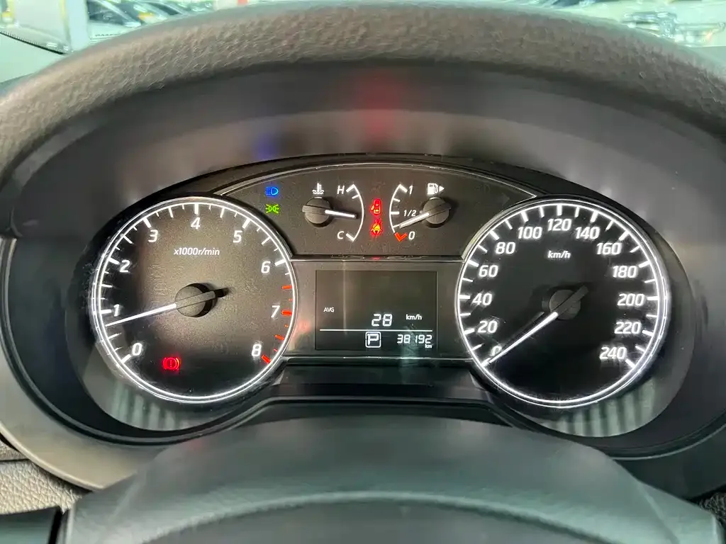 Nissan Tiida 2023 из CN, фото 10