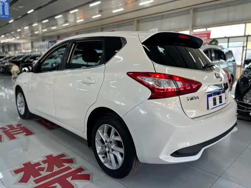 Nissan Tiida 2023 из CN, фото 9