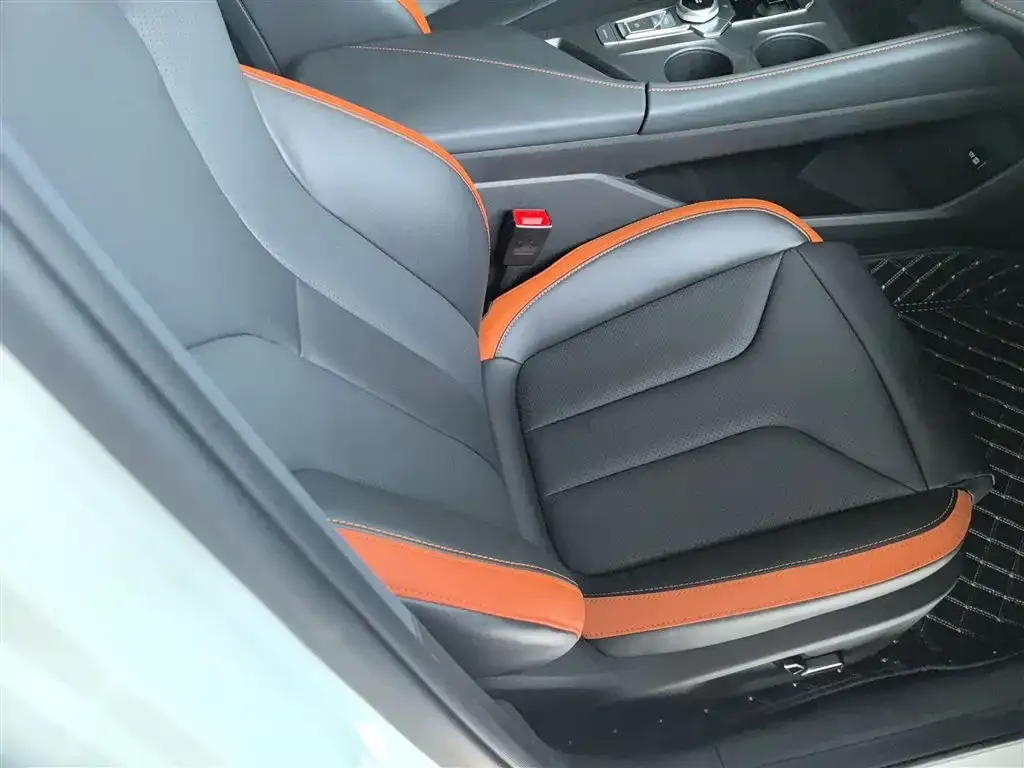 Changan UNI-V 2024 из CN, фото 3