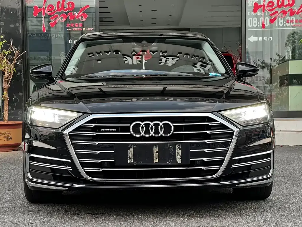 Audi A8 2022 из CN, фото 2
