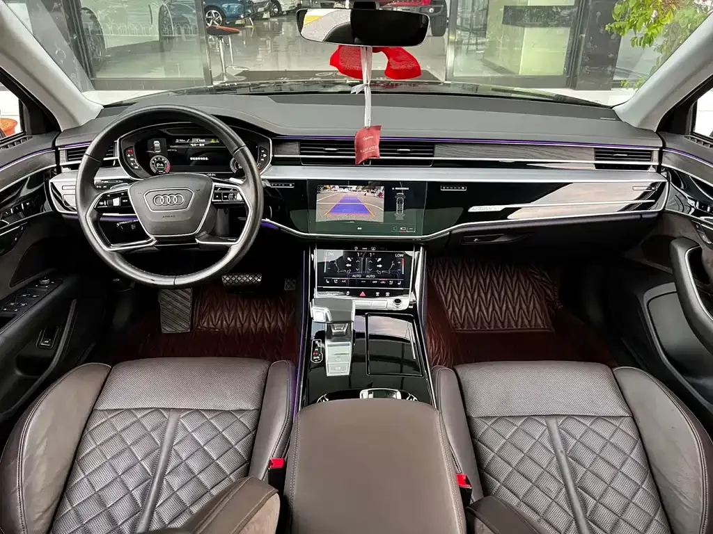 Audi A8 2022 из CN, фото 6