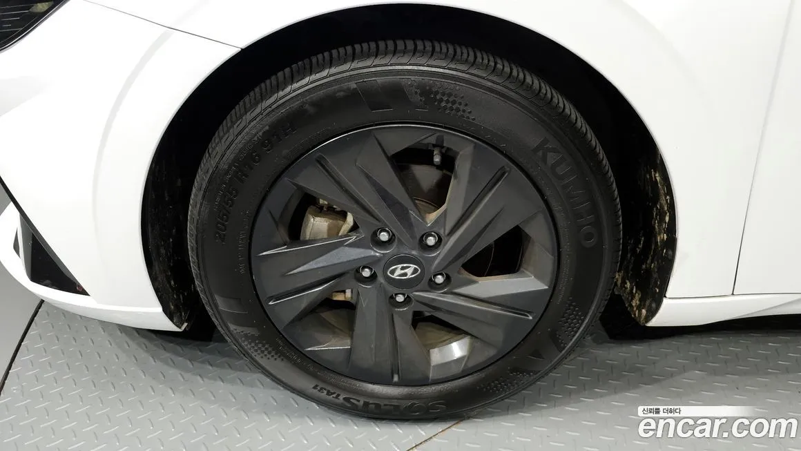 Hyundai AVANTE 2023 из KR, фото 5