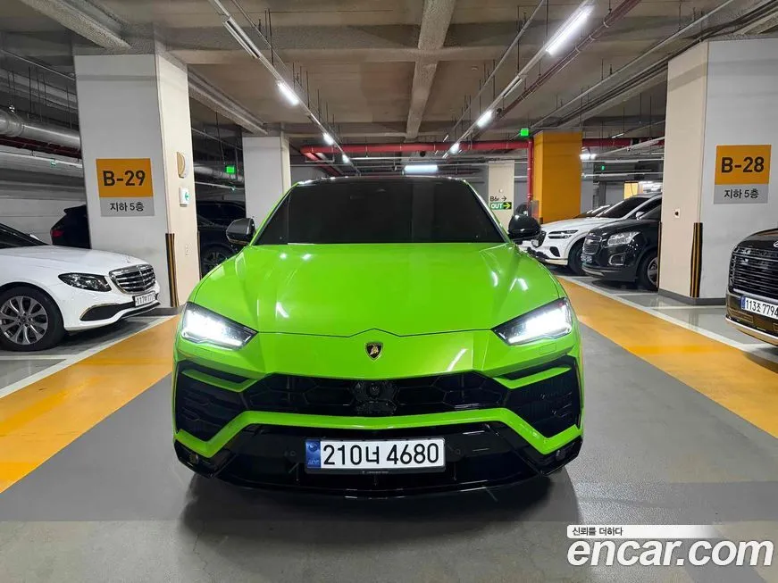 Lamborghini Urus — фото 2
