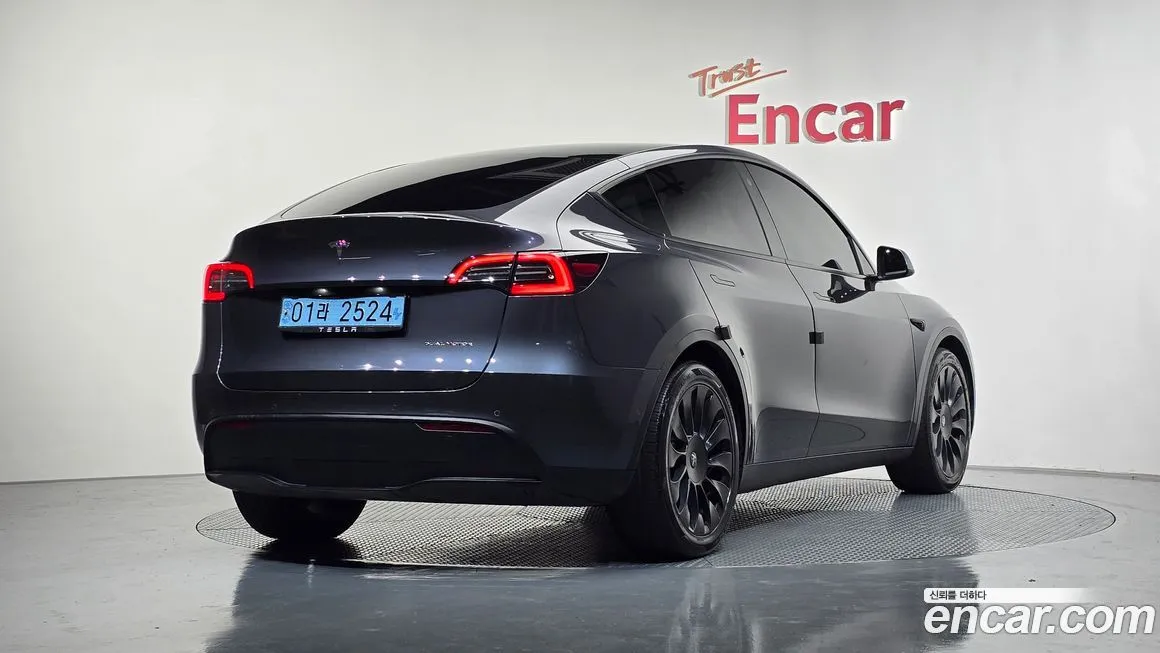 Tesla Model Y 2021 из KR, фото 2