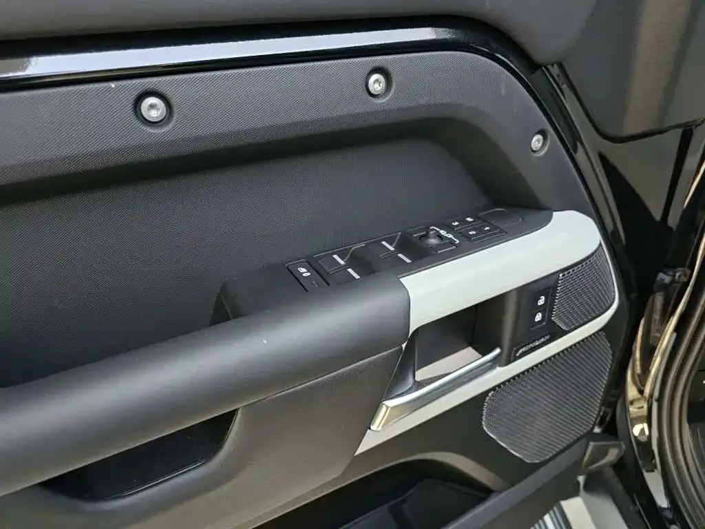 Land Rover Defender 2023 из CN, фото 10