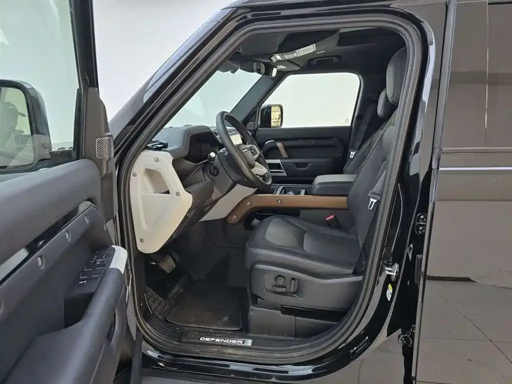 Land Rover Defender 2023 из CN, фото 9