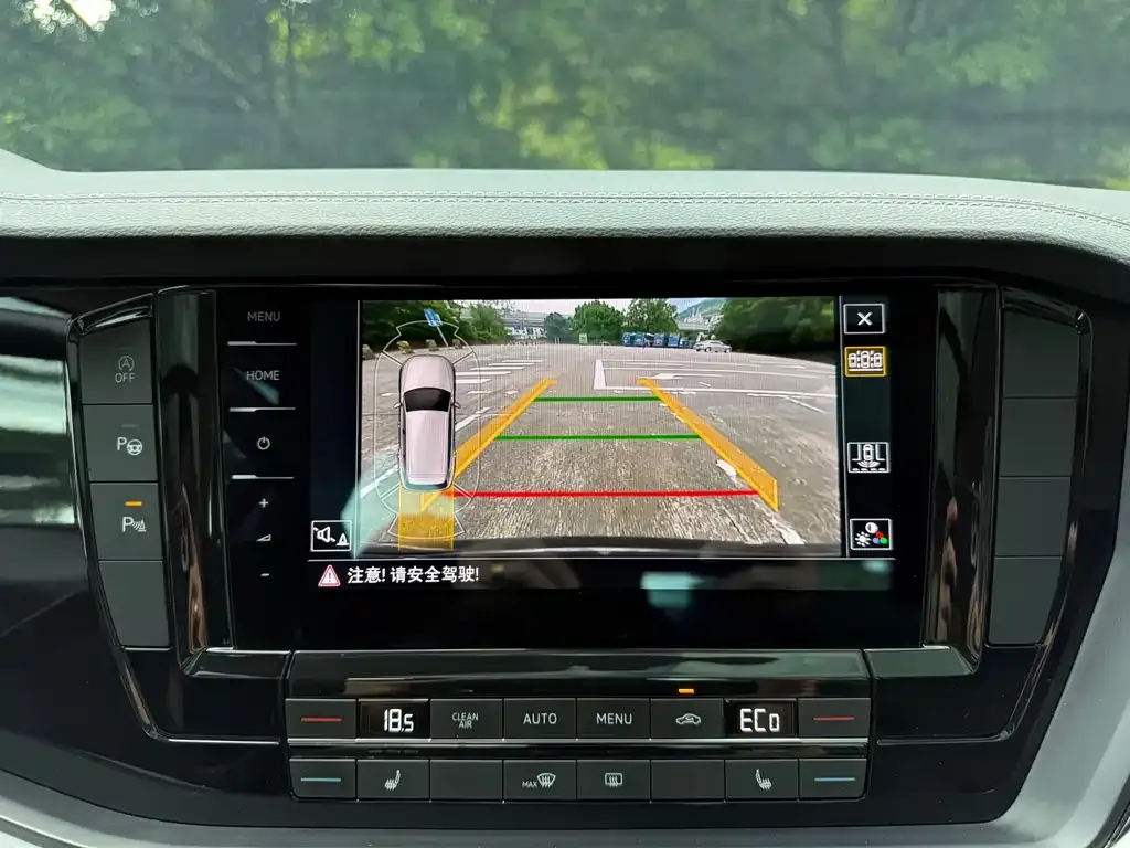 Volkswagen Touareg 2022 из CN, фото 10