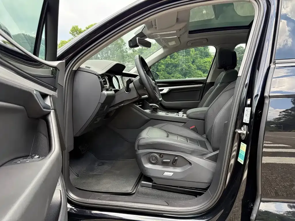 Volkswagen Touareg 2022 из CN, фото 5