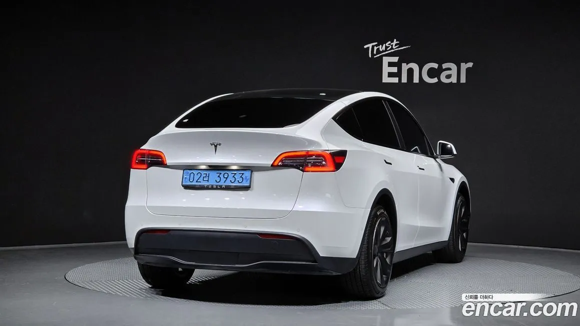 Tesla Model Y 2021 из KR, фото 2