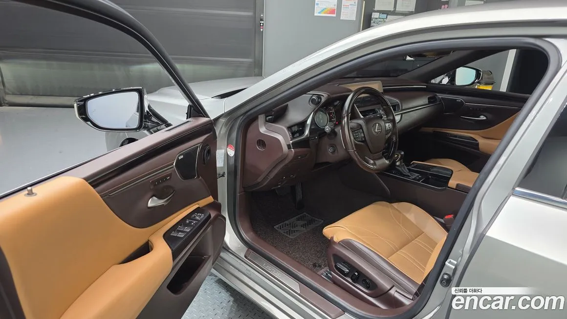Lexus ES 2021 из KR, фото 10