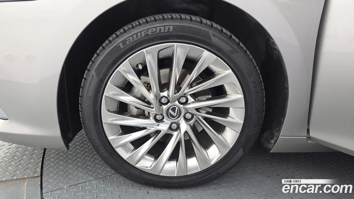 Lexus ES 2021 из KR, фото 5