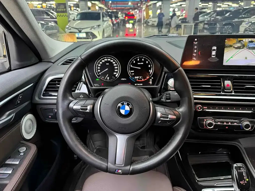 BMW 1 Series 2023 из CN, фото 9