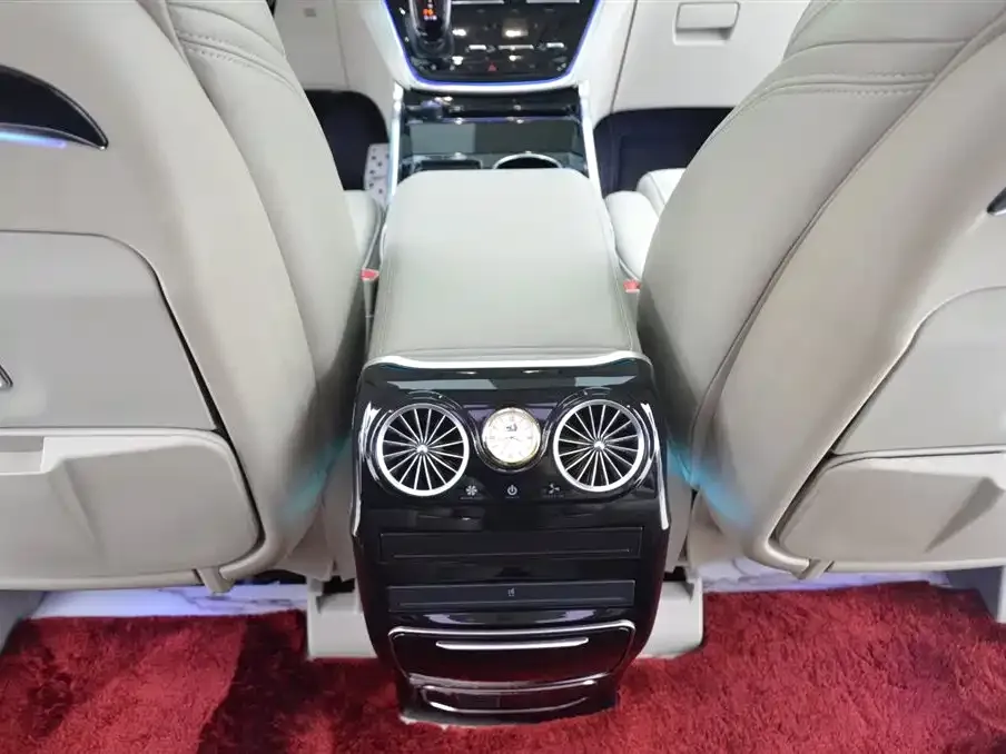 Buick GL8 2022 из CN, фото 10