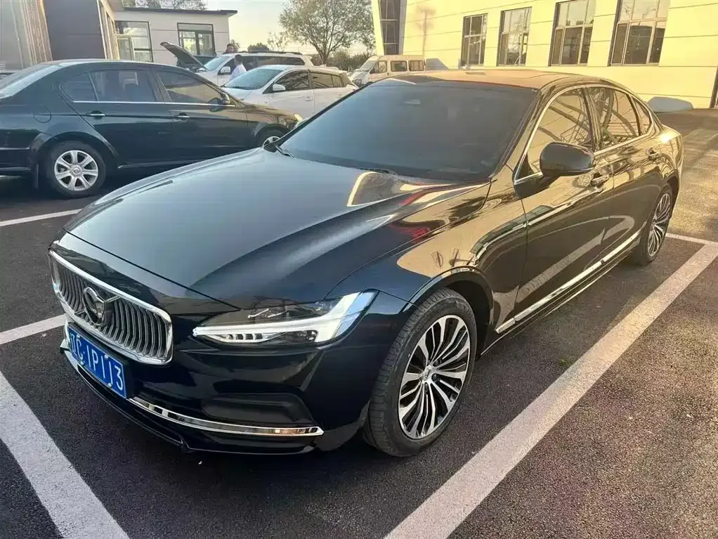 Volvo S90 2024 из CN, фото 1