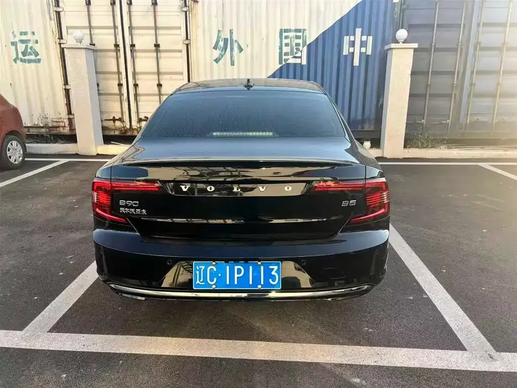Volvo S90 2024 из CN, фото 3