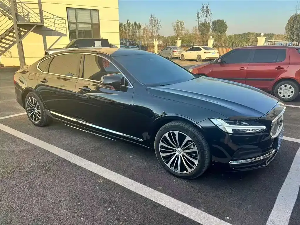 Volvo S90 2024 из CN, фото 5