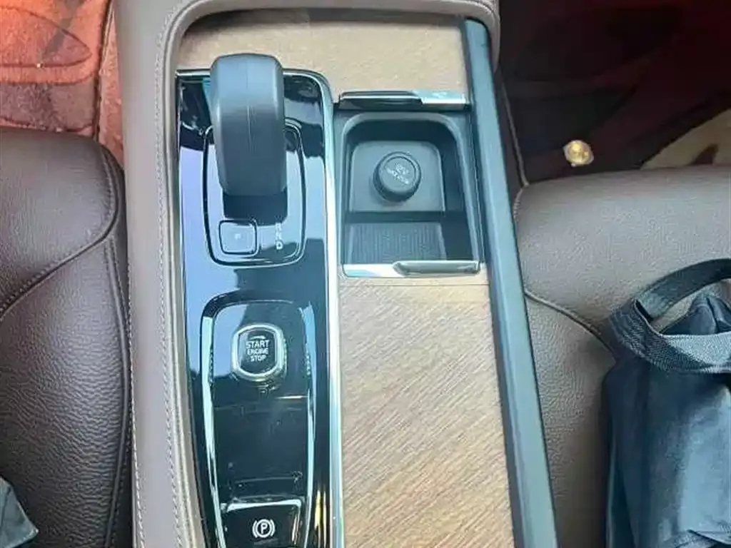 Volvo S90 2024 из CN, фото 8