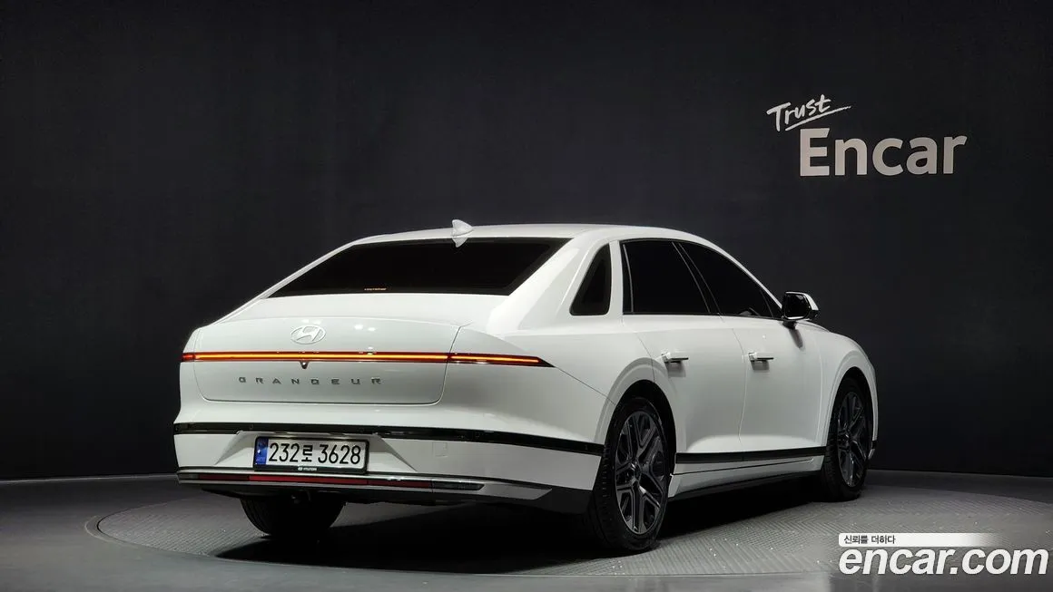 Hyundai Grandeur 2023 из KR, фото 2