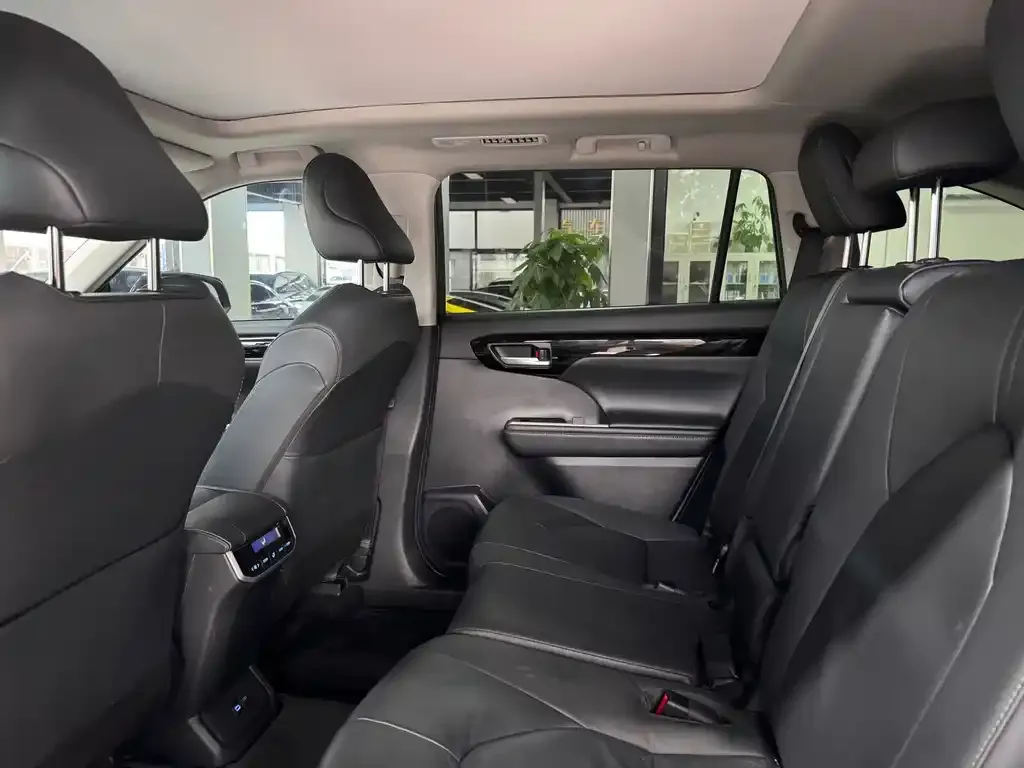 Toyota Highlander 2022 из CN, фото 6
