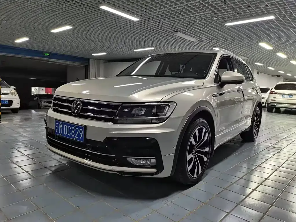 Volkswagen Tiguan L 2021 из CN, фото 1