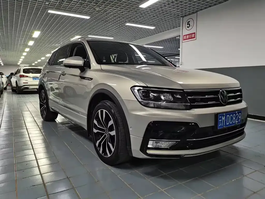 Volkswagen Tiguan L 2021 из CN, фото 3