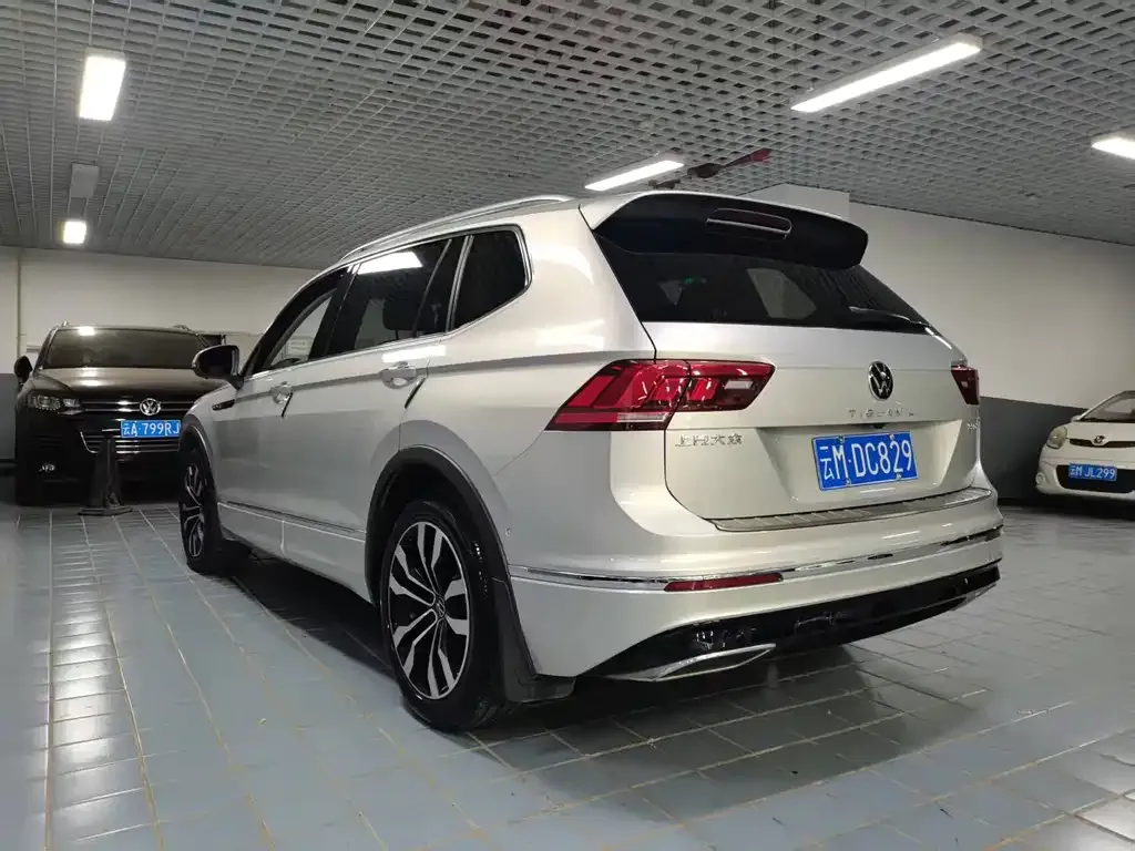 Volkswagen Tiguan L 2021 из CN, фото 7