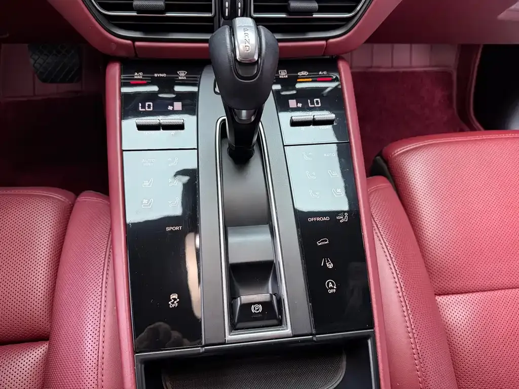 Porsche Macan 2022 из CN, фото 8