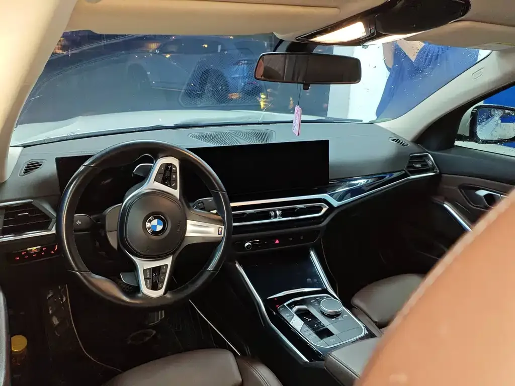 BMW 3 Series 2023 из CN, фото 6