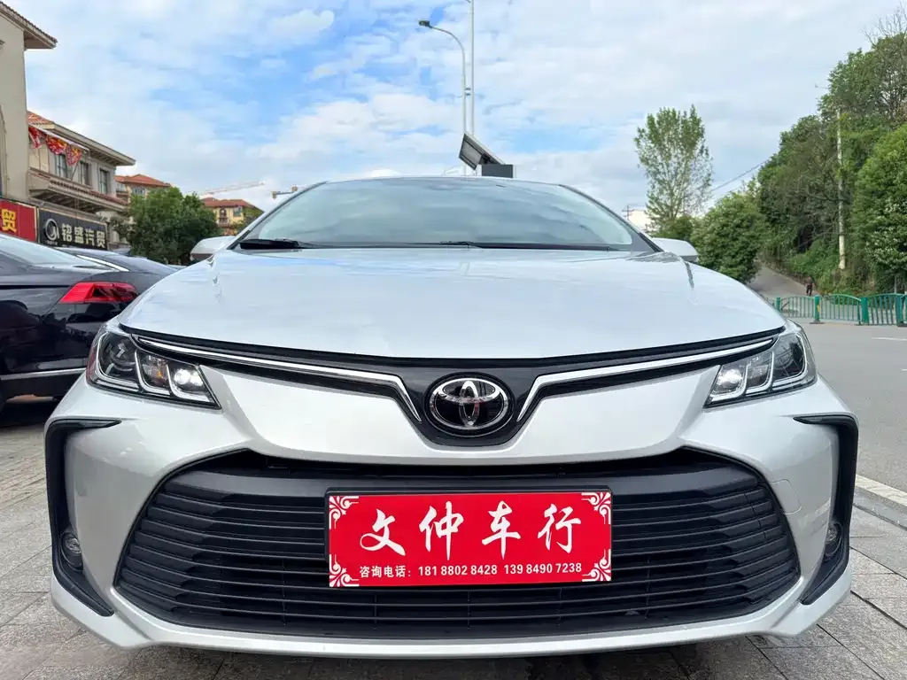 Toyota Corolla 2022 из CN, фото 2