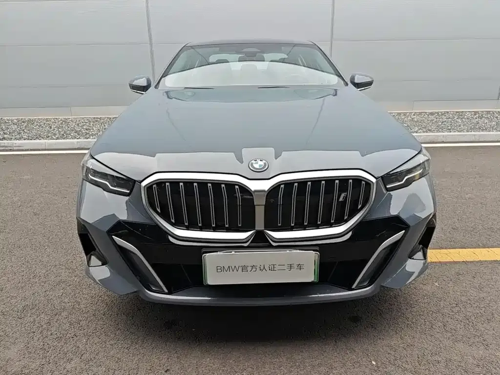 BMW i5 — фото 2