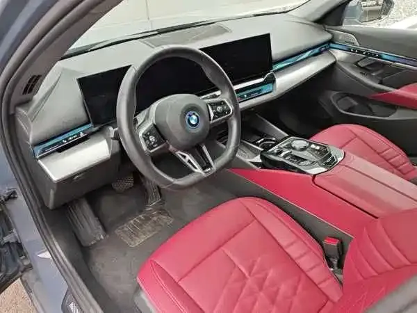BMW i5 — фото 9
