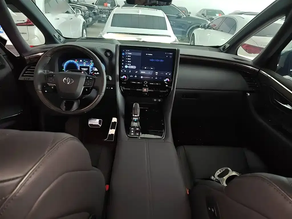 Toyota Alphard 2023 из CN, фото 10