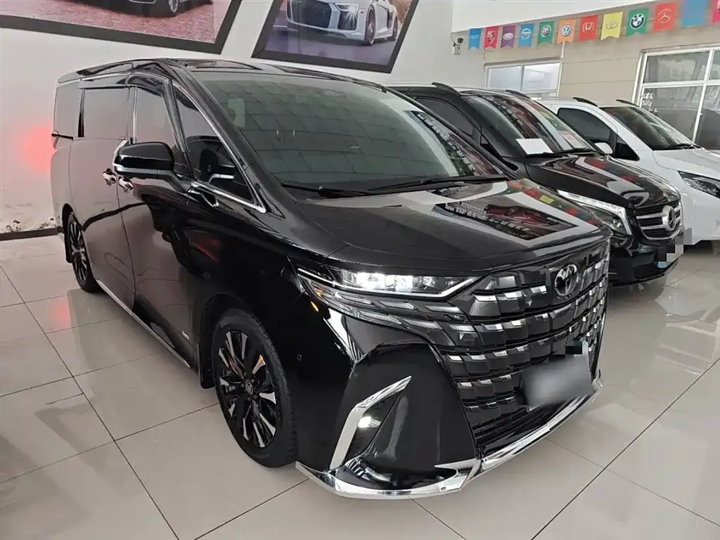 Toyota Alphard 2023 из CN, фото 4