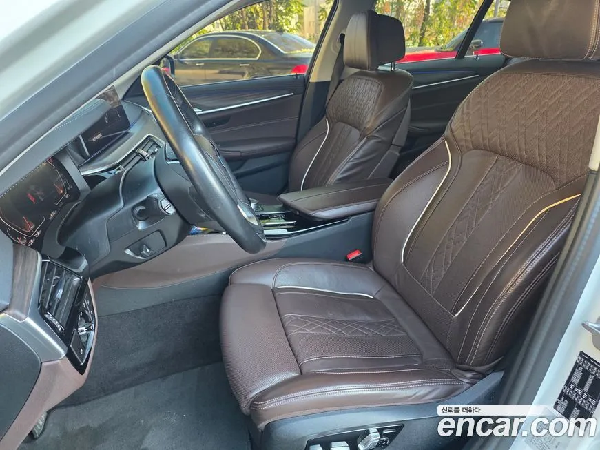 BMW 5-Series 2021 из KR, фото 10