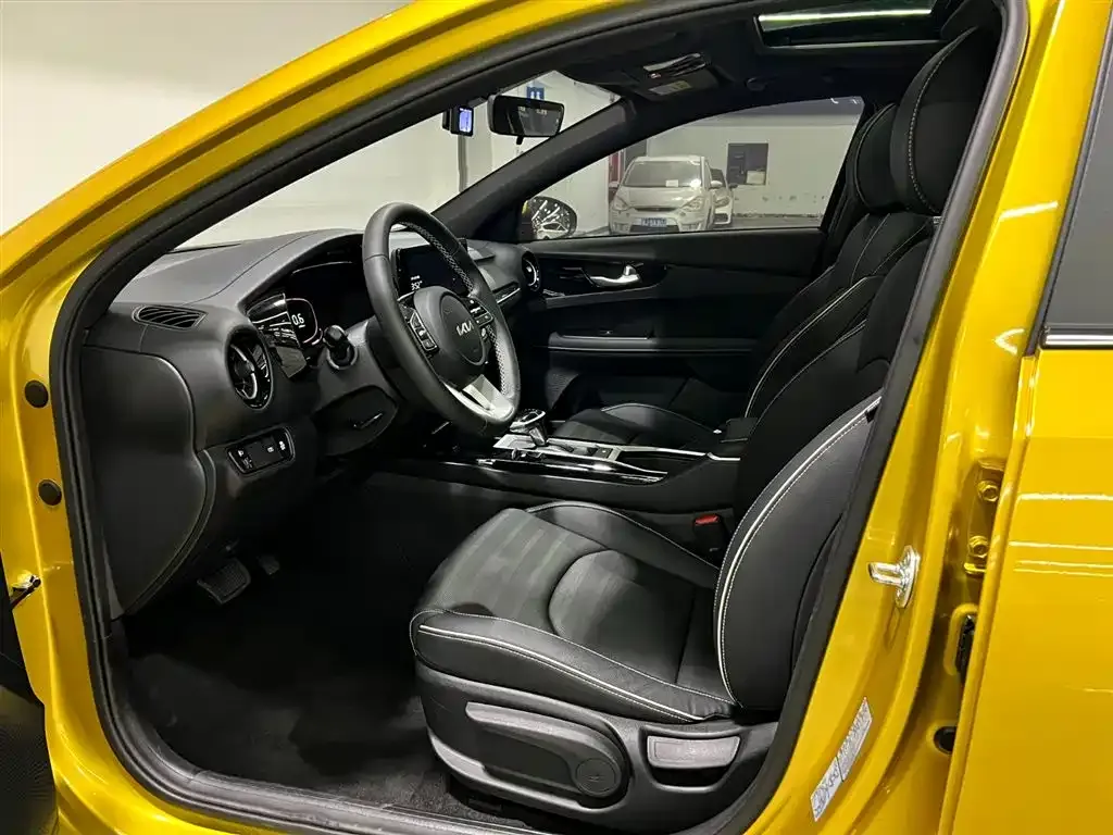 Kia K3 2023 из CN, фото 8