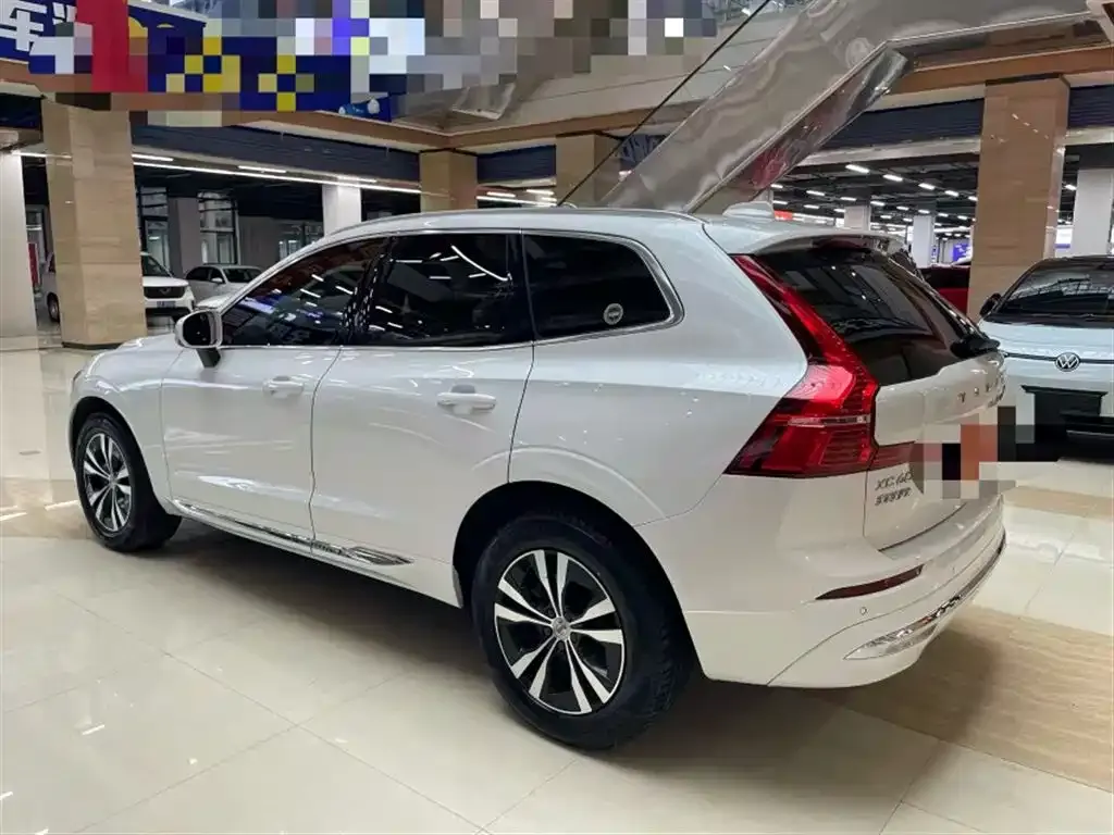 Volvo XC60 2022 из CN, фото 5