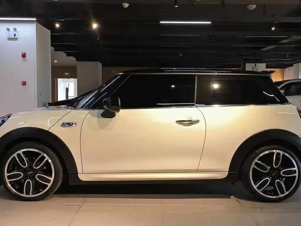 MINI Cooper (3-door) 2021 из CN, фото 3